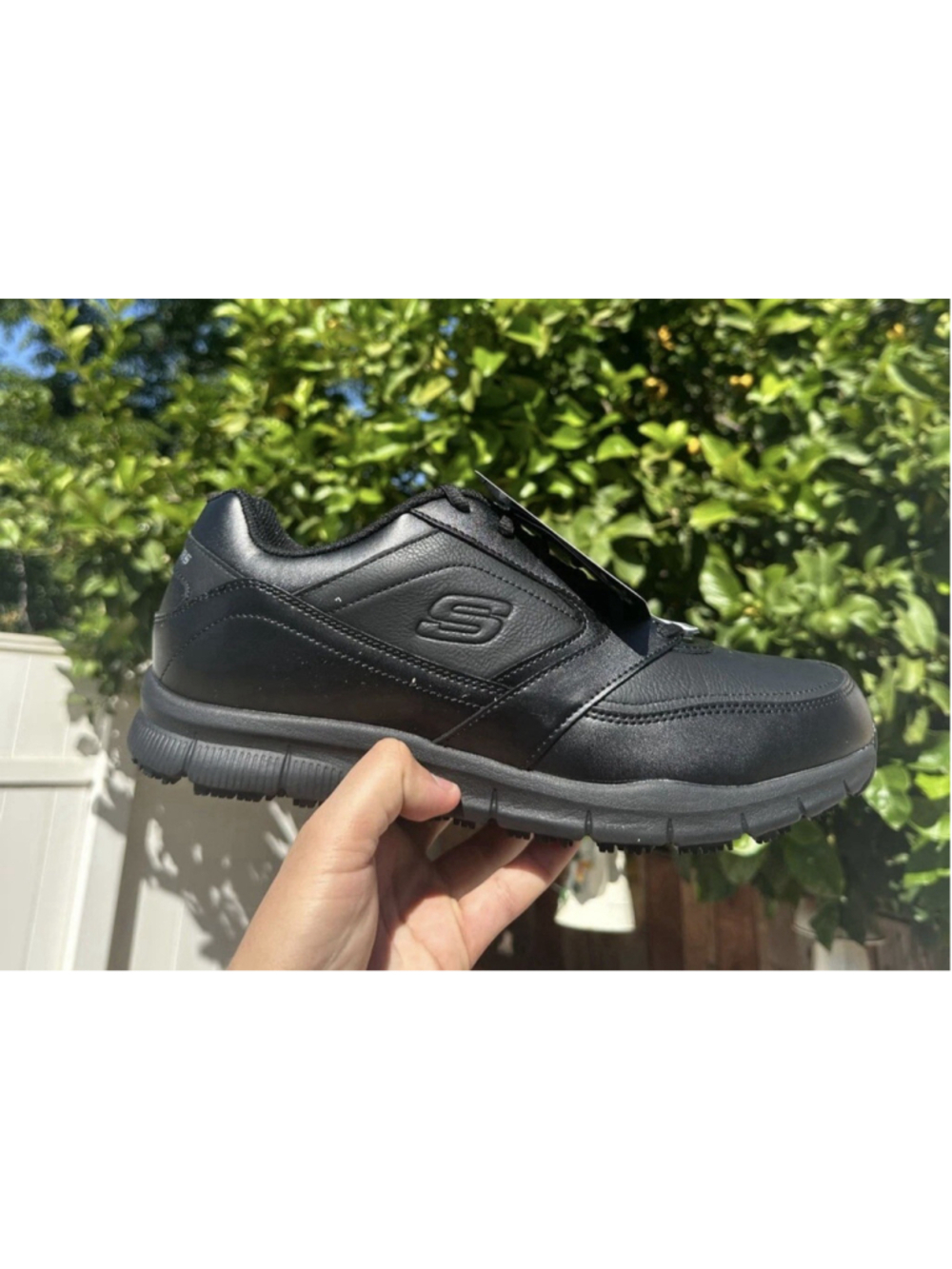 Men's Skechers Relaxed Fit Slip Resistant Shoes Size 11.5 Black
